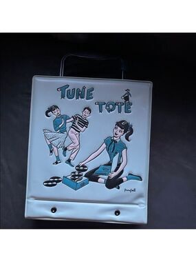 Vintage Tune Tote Record Case - White and Black with 20 45’s